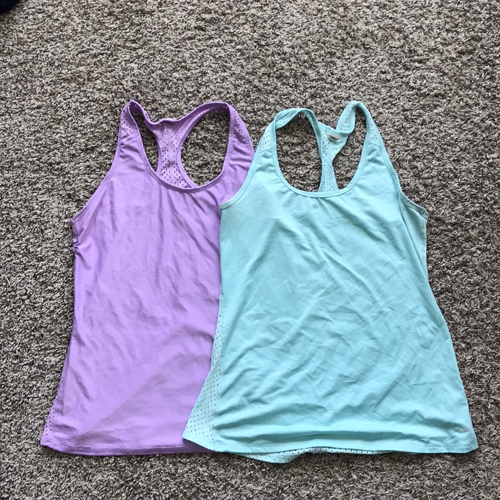 Set of 2 racerback tank tops